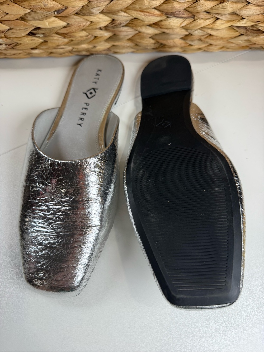 Katy Perry Collections Metallic Silver Square-Toe Mule Slides - Picture 4 of 5
